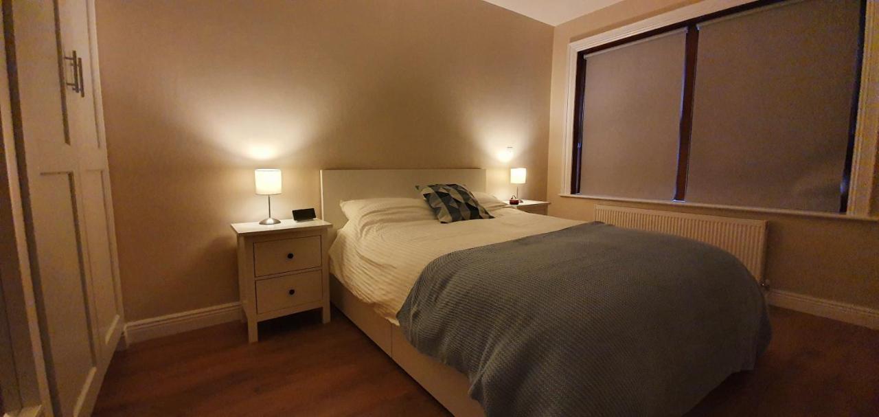 Riverside Marina Apartments Lanesborough المظهر الخارجي الصورة