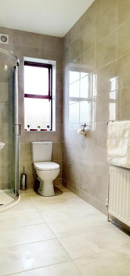 Riverside Marina Apartments Lanesborough المظهر الخارجي الصورة